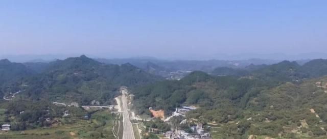  #总长#湖北又一高铁将开通，总长336公里，是八纵八横铁路的交通