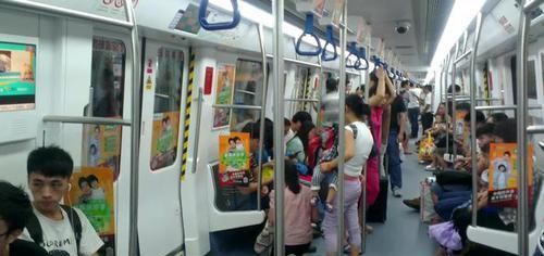  「城里人」为啥农村人没钱分期也要买车，而城里人有钱却不买车