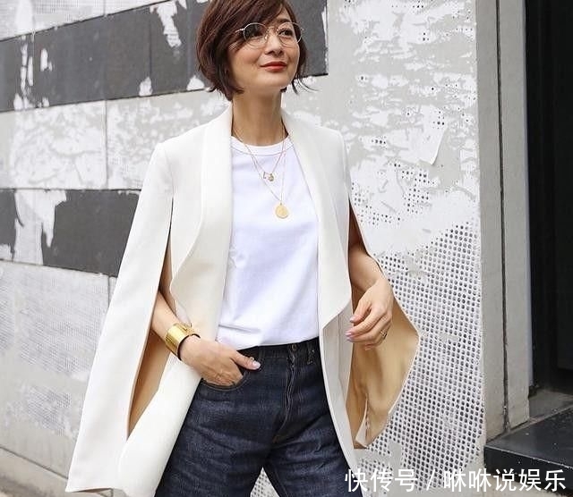 「日本」抗老可以用“穿”来应对,50岁日本模特富冈佳子用行动完美诠释