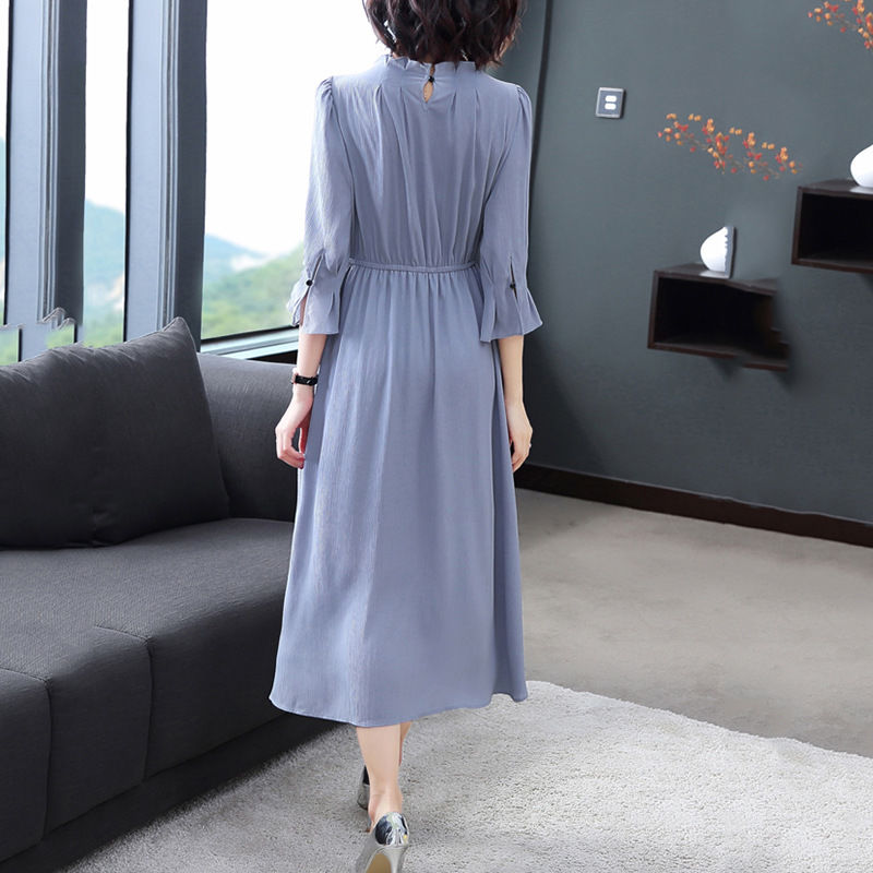 人再漂亮，也别乱穿衣，瞧下面女人穿法，洋气超美嫩