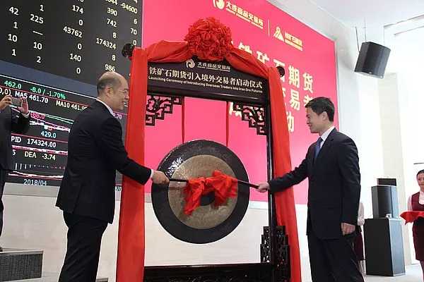 中美谈判存变数?黑色系回补缺口再做多!铁矿石