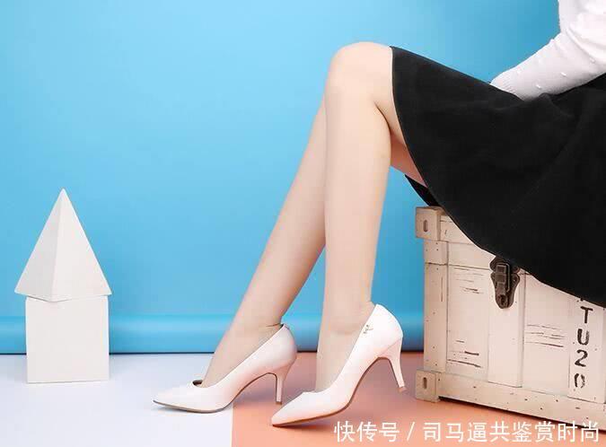 小尖的头融入,性感迷人高跟鞋,穿出你高挑身材!