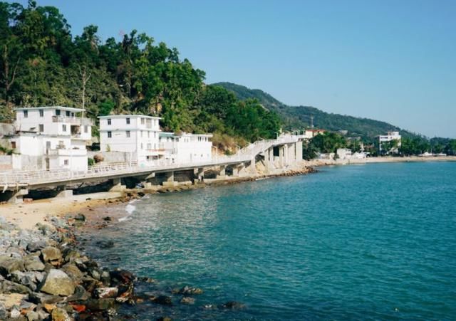 盐田海滨栈道，深圳徒步旅行的好去处，一路追寻碧海蓝天