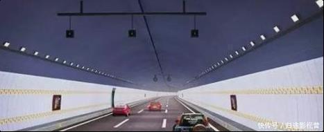 公安部提醒下个月起，车辆进入隧道只要没做这个动作，一律罚款２