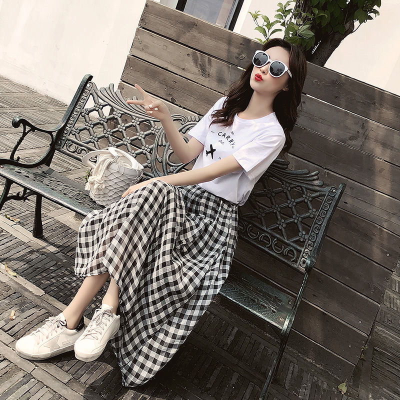 入秋换装首选连衣裙,就下面这样穿,美出新天际!气质秒杀模特