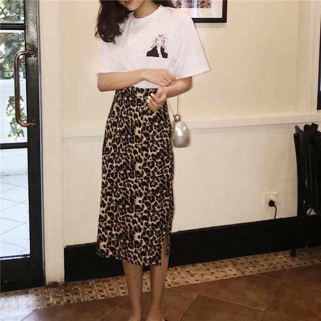 有一种包臀裙，早就火的一塌糊涂了，女人味爆棚