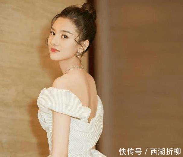 宋祖儿终于性感了一回, 上半身让人看了很赞, 网友: 大饱眼福!