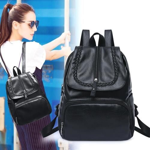 街拍：白色吊带衫搭配紧身运动裤，美女身材傲人，令人震惊