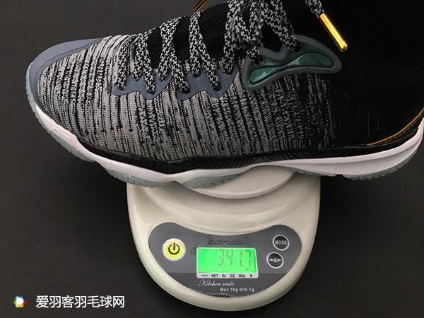 “潮”出天际！李宁Ranger“变色龙”2.0测评