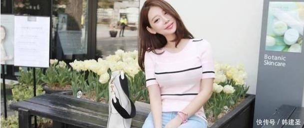 俏美靓丽的牛仔裤美女，气质出众，吸引力十足