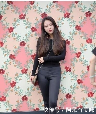 『唯妙』美丽高跟,小姐姐高跟唯妙唯俏,你确定这是秋天?