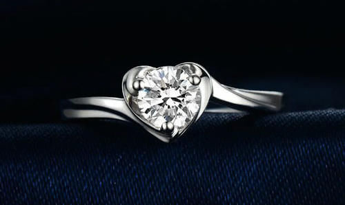  [玉石]白金钻戒、玉石首饰、其他珠宝如何佩戴更显尊贵呢？