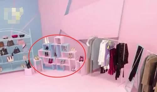『不算』baby一柜子高跟鞋不算啥,看到宋妍霏柜子里东西:贫穷限制想象