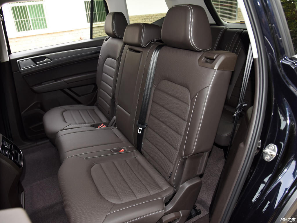  『大空间』MPV太居家？看看这台大众途昂吧