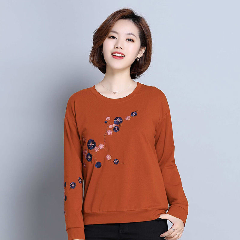 女人一旦40，再不打扮就显老，试试小衫+萝卜裤，洋气减龄美爆