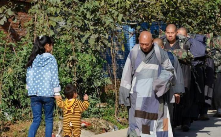  「僧人」最穷寺庙，禁止游客捐钱也不开发旅游，僧人一天只吃一顿饭