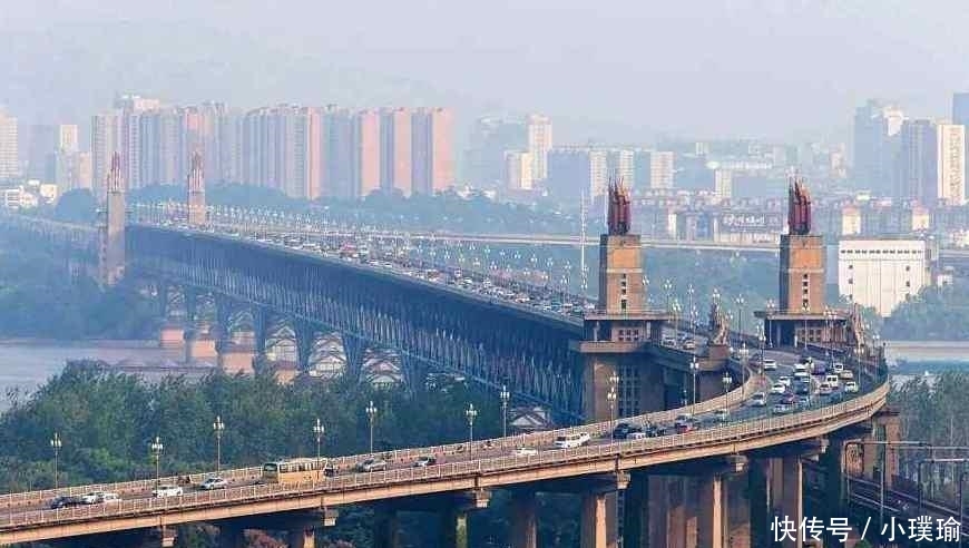 长三角唯一的特大城市, 虽然是省会, 却总被兄弟城市瞧不起!