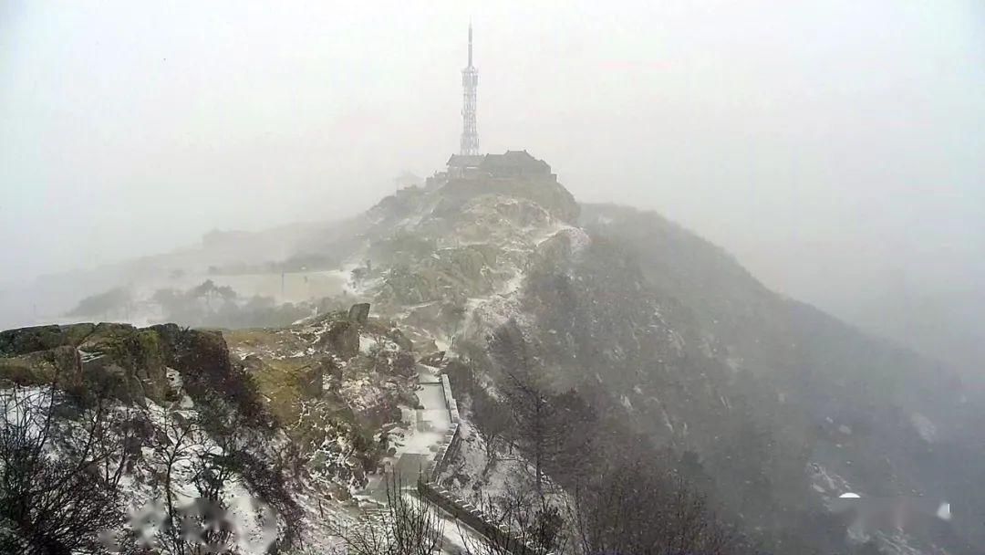  『岱宗』春雪空濛落岱宗，最美人间四月天