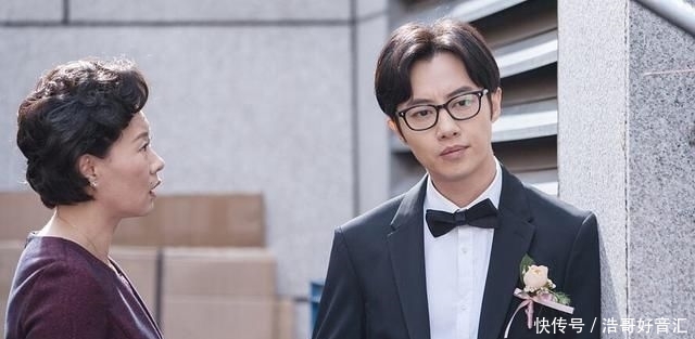 「镜头」《半个喜剧》：开心麻花式的现实主义，3个爆笑镜头暗喻现代悲伤