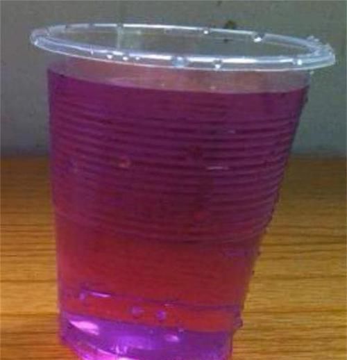  『花友』养绿萝用点这2种＂灵药＂，轻松养成＂绿瀑布＂，好过你苦养半年