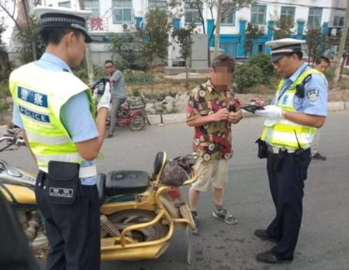 摩托车电动车燃油车都陷入困境！日常出行该咋办？专家给出5个字