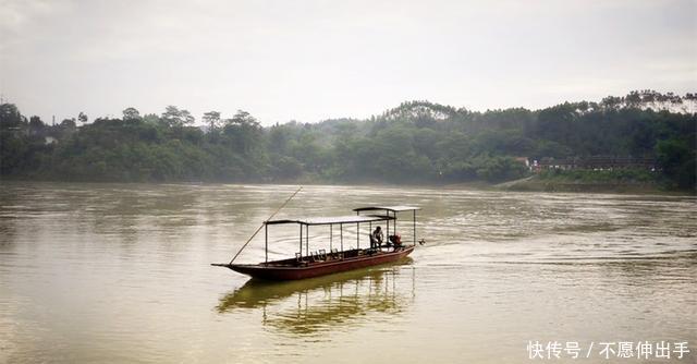 中国一飘在水上的古镇，距今400年，不通车，仿若世外桃源