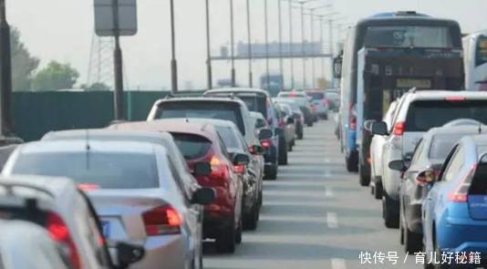 国内最“悠闲”的高速公路:南方耗资122亿难见路，北方耗资370亿