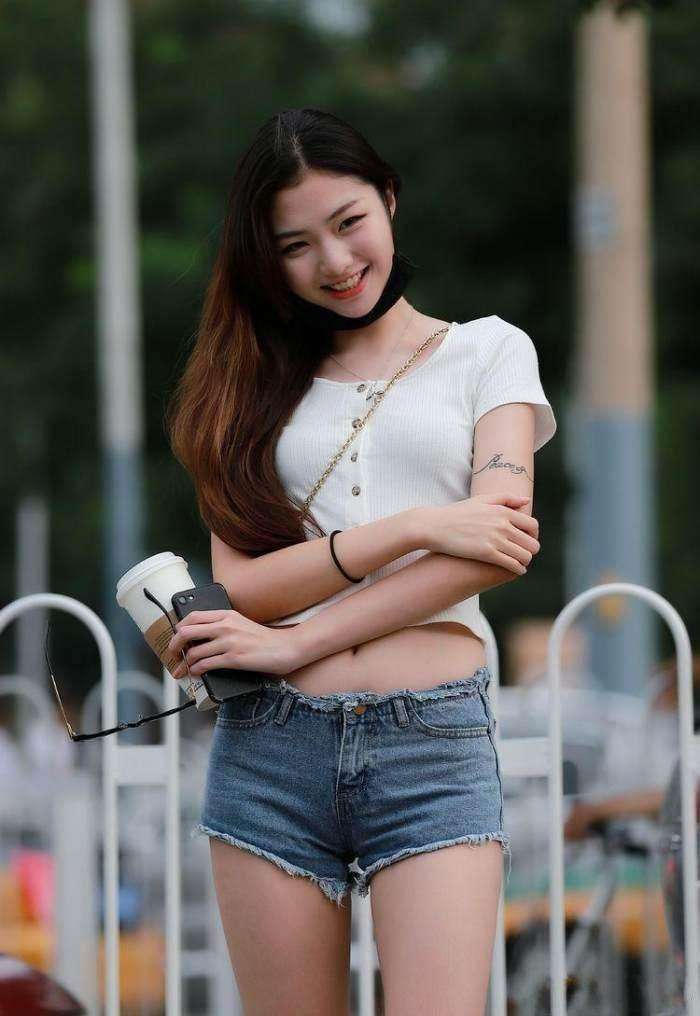 街拍, 小姐姐身段优美, 柔美娇俏充满韵味