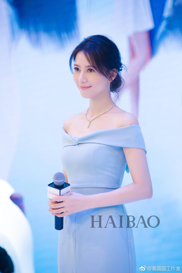 高圆圆剪完清凉妹妹头一秒回十八