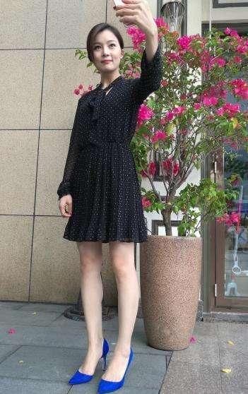 街拍: 这些美女浑身上下都是亮点, 图7差点亮瞎我