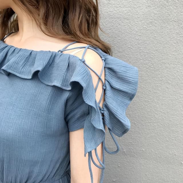 姑娘就服你！这样的优雅一字裙，都被你找到！真的很清新可爱迷人