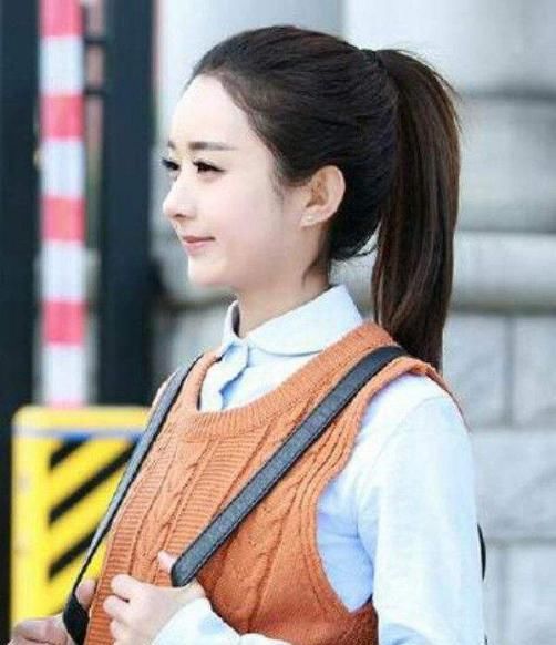  「脸上」脸上有这3个“特征”的女生,别总披头散发,扎头发露五官更女神