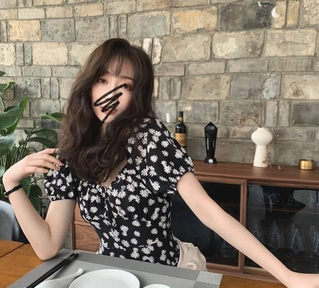  「针织开衫」早春穿衣搭配，教你幽会怎样穿成柔美女王，清爽又气场