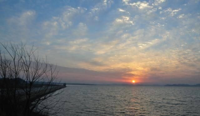  文化名城■江西千年文化名城，是天造地设的“鱼米之乡”，更是