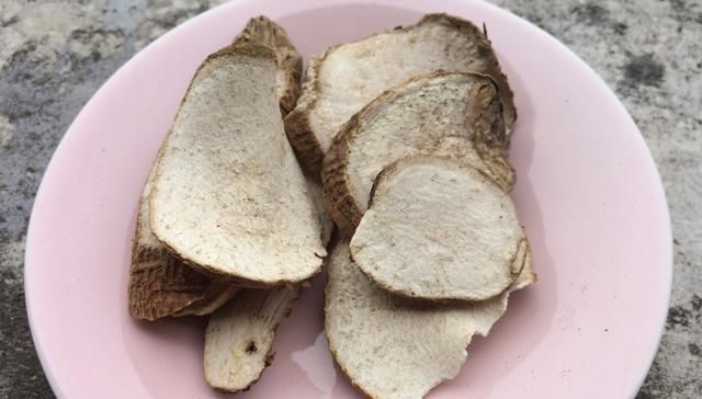  【除掉】它素有“白人参”之称，价值极为珍贵，却常被当成野草