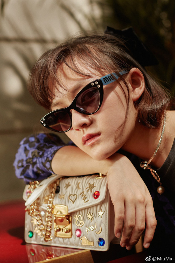 看《天坑鹰猎》，帮王俊凯挑选女朋友