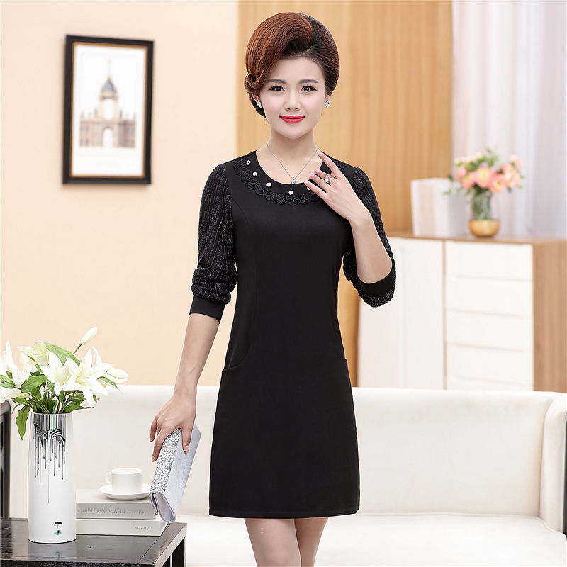 一入秋，51岁婆婆买这3条，新款裙子，巨洋气!难怪真丝都扔了