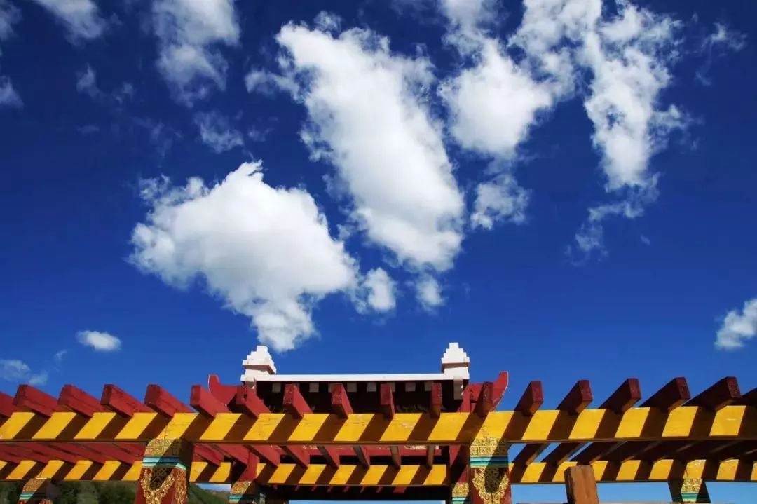 它只是川西的一个小镇！论美却惊艳整个四川！