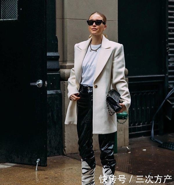  西装作为：今年流行这3种西装穿法，不挑年龄不挑身材，洋气时髦显年轻