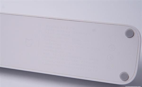 云星电子|三口USB+27瓦快充 米家插线板拆解:用料精细