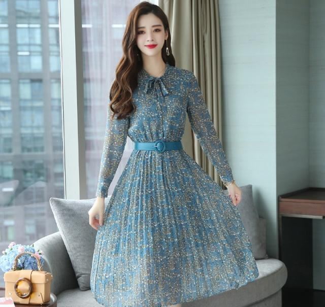 装新款:建议:70后妈妈们,过年打扮嫩点,学下图这样穿搭,洋气超减龄