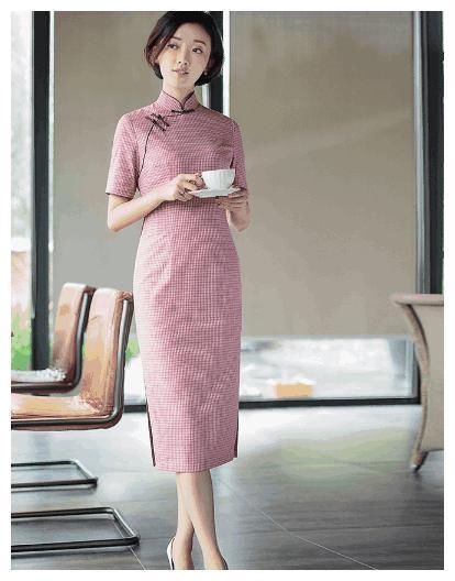 有一种情怀叫“中国旗袍”，高雅又有女人味，30岁的女人穿最合适
