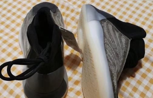  实物@Yeezy篮球鞋实战版发售时间 Yeezy篮球鞋全新满天星配色实物曝光