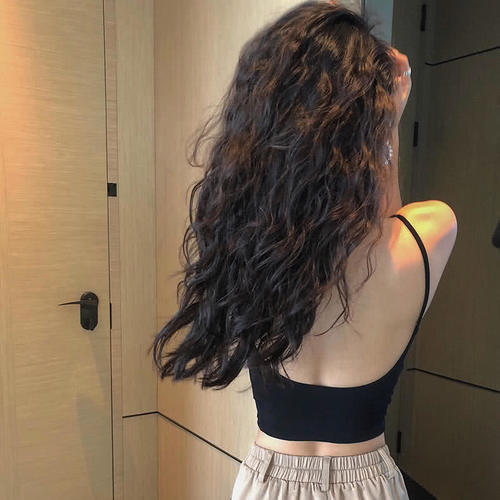 外穿吊带小背心，性感出街，凉爽一夏！