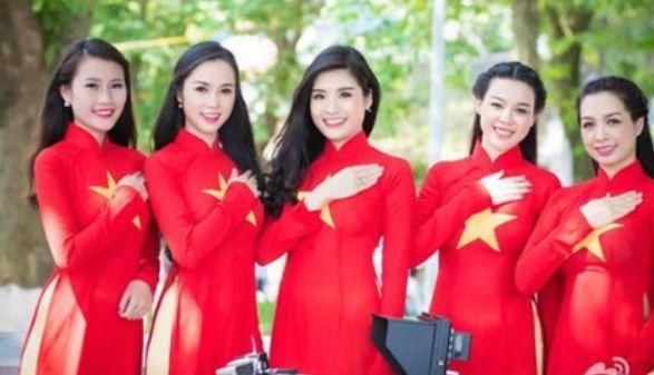 游客去越南旅游，进入了“情人市场”，导游：到时候就怕你出不来