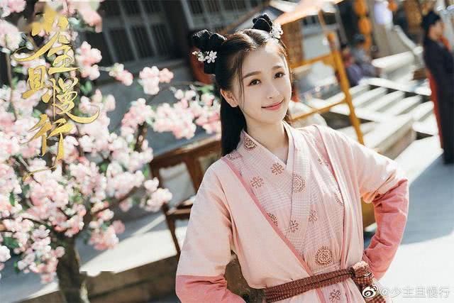  说话■虞书欣采访：从小被爸爸打，当演员不是偶然，说话嗲被节目组利用