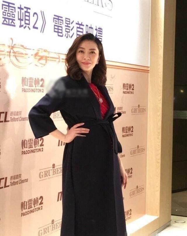 女明星怀孕依旧很拼:熊黛林脚踩恨天高，胡杏儿穿比基尼!