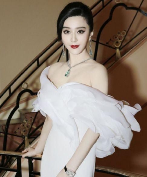 从大妈到女神只需要4步,身为明星的她就是这么过来的