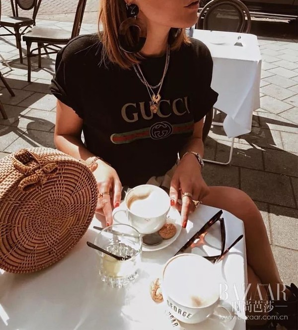 好闺蜜的钱币项链爆红 我也默默加进了购物车里！