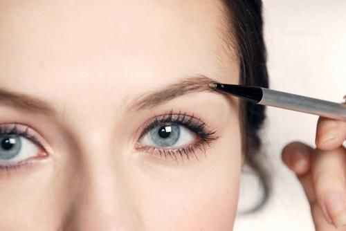  「脸上」为什么越化妆皮肤越差 带你了解其中的奥秘